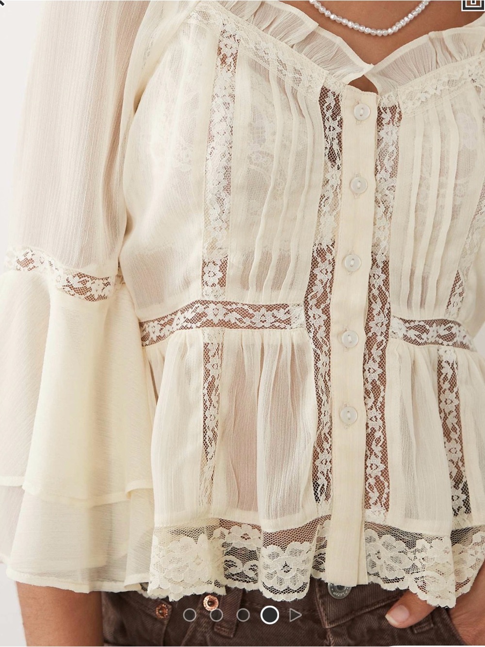 Miss Selfridge Cream Lace-Trim Peplum Button Top